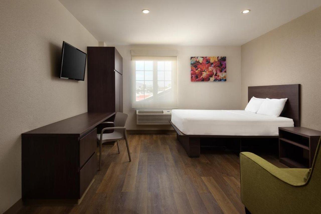 Extended Suites Queretaro Juriquilla Jurica Exterior photo